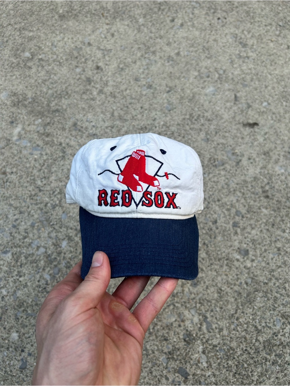 Vintage 90’s Boston Red Sox Two-Tone Navy & White Baseball Cap
